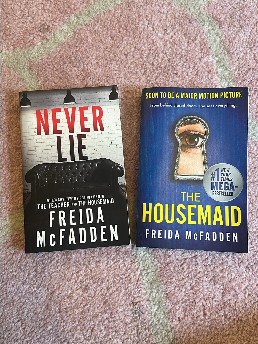 Paperback Book Bundle - Never Lie (Black) & The Housemaid (Blue)